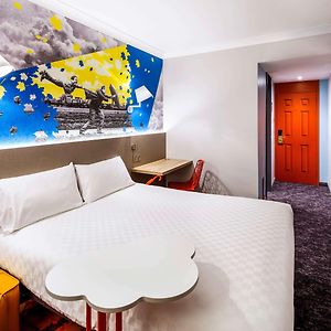 Camera con letto queen size